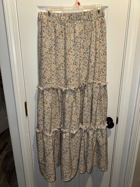 SHEIN Cream Floral Tiered Maxi Skirt